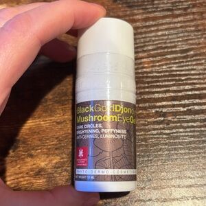 Black Gold Djondjon Mushroom Eye Gel